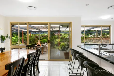 Property photo of 26 Cornwall Drive Elanora QLD 4221