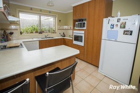 Property photo of 26 Grice Quadrant Pakenham VIC 3810