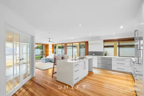Property photo of 71 Cristobal Crescent Mindarie WA 6030