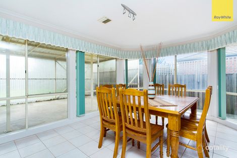 Property photo of 35 Tussock Crescent Sydenham VIC 3037