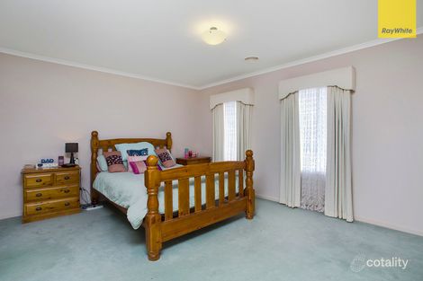 Property photo of 35 Tussock Crescent Sydenham VIC 3037