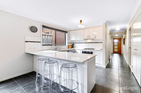 Property photo of 32 Shanahans Drive Cranbourne North VIC 3977