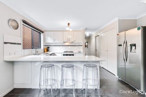 Property photo of 32 Shanahans Drive Cranbourne North VIC 3977