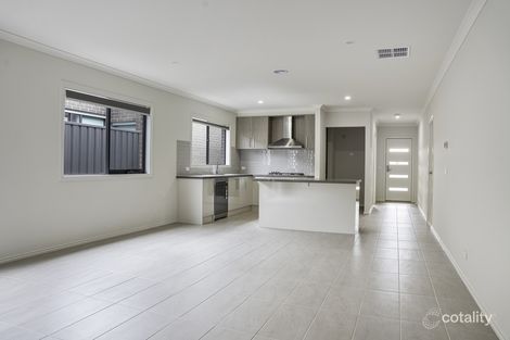 Property photo of 3 Comfrey Place Clyde North VIC 3978