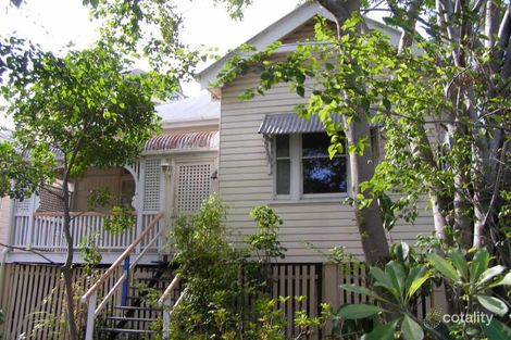 Property photo of 215 Wellington Road East Brisbane QLD 4169