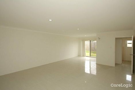 Property photo of 1/22 Charlton Place Regents Park QLD 4118