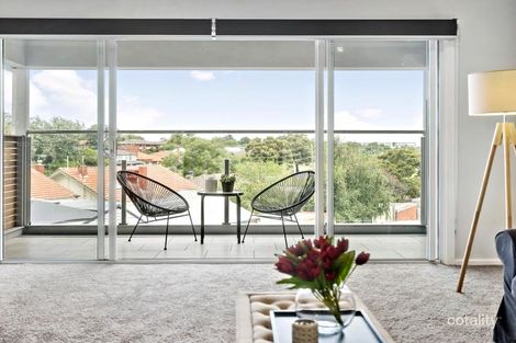 Property photo of 2 Howden Street Oakleigh East VIC 3166