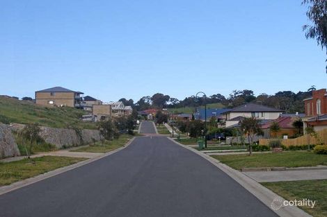 Property photo of 36 Wintersun Road Berwick VIC 3806