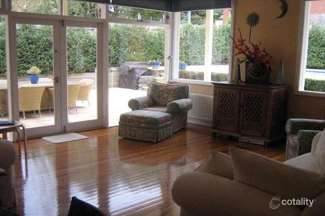 Property photo of 1 Carlyle Street Hawthorn East VIC 3123