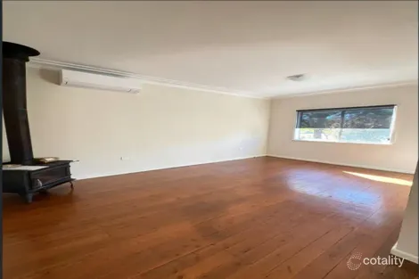 Property photo of 26 Parkland Avenue Macquarie Fields NSW 2564