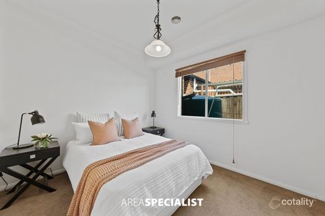 Property photo of 2 Livingstone Boulevard Pakenham VIC 3810