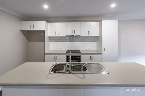 Property photo of 16 Dawson Avenue Thabeban QLD 4670