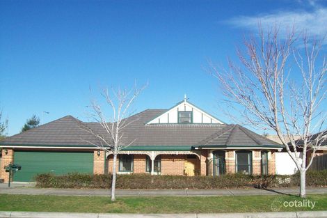 25 Sandalwood Dr, Narre Warren, VIC 3805