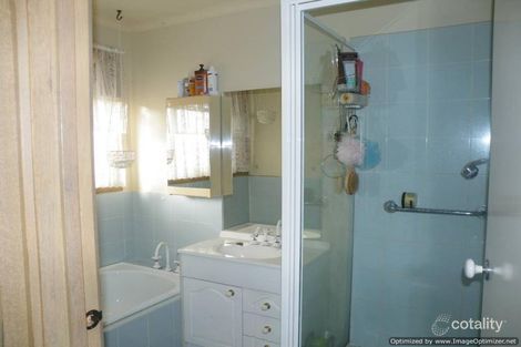 48 Roach Dr, Altona Meadows, VIC 3028