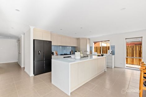 Property photo of 11 Longview Road Keysborough VIC 3173