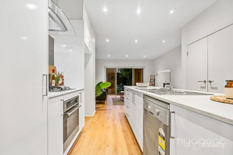 Property photo of 11/60-70 Cradle Mountain Drive Craigieburn VIC 3064