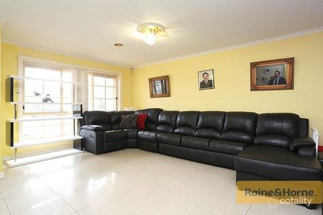 Property photo of 24 Centaurus Avenue Roxburgh Park VIC 3064