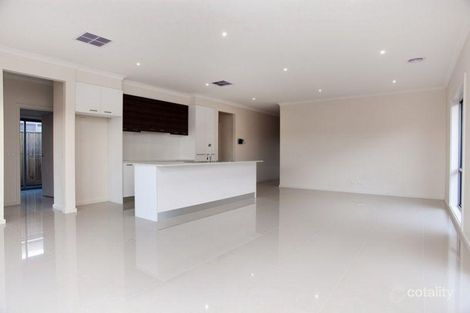 Property photo of 98 Allumba Way Wollert VIC 3750