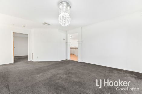 Property photo of 8 Crabill Walk Narre Warren South VIC 3805