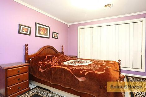 Property photo of 24 Centaurus Avenue Roxburgh Park VIC 3064