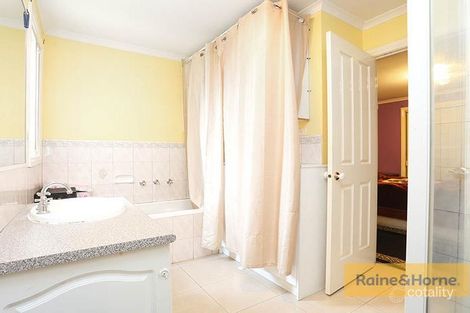 Property photo of 24 Centaurus Avenue Roxburgh Park VIC 3064