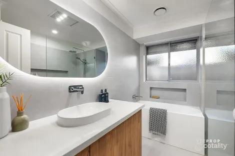 Property photo of 16 Meadowview Court Ferntree Gully VIC 3156