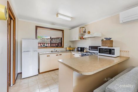 Property photo of 2/39 Caroline Chisholm Drive Kyneton VIC 3444
