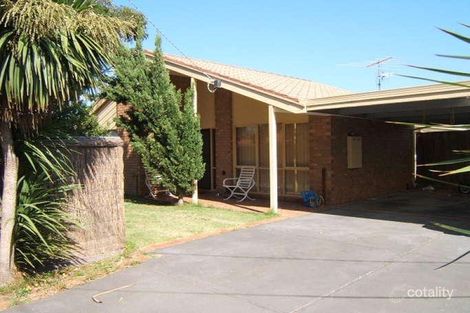 2 Forbes Dr, Aspendale Gardens, VIC 3195