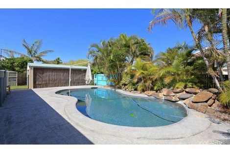 Property photo of 6 Cossart Crescent Bargara QLD 4670