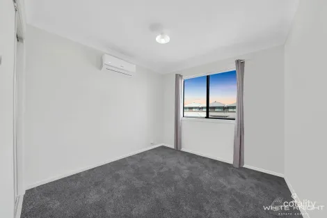 Property photo of 17 Alderley Crescent Deanside VIC 3336