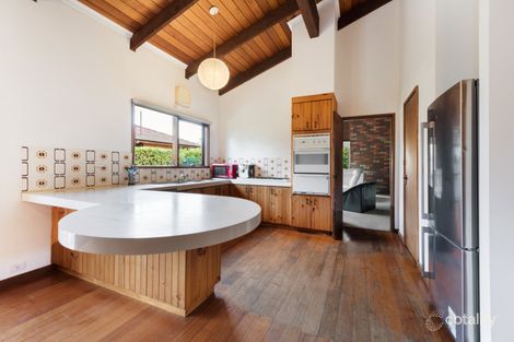 Property photo of 24 Smeaton Close Lara VIC 3212