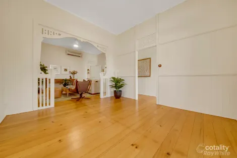 Property photo of 213 Auckland Street South Gladstone QLD 4680