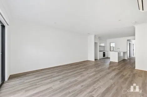 Property photo of 4 Duffy Avenue Doreen VIC 3754