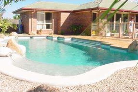 34 Winch Ct, Banksia Beach, QLD 4507