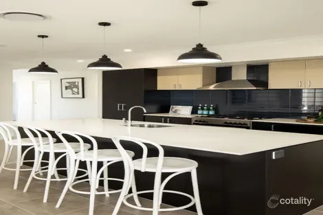 Property photo of 7 Vale Avenue Arundel QLD 4214