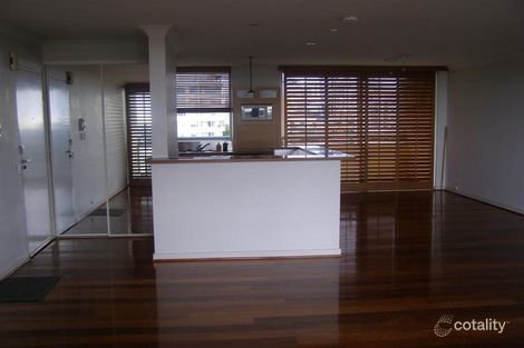 Property photo of 13/90 Lambert Street Kangaroo Point QLD 4169