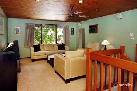 Property photo of 35 Whites Lane Glen Waverley VIC 3150