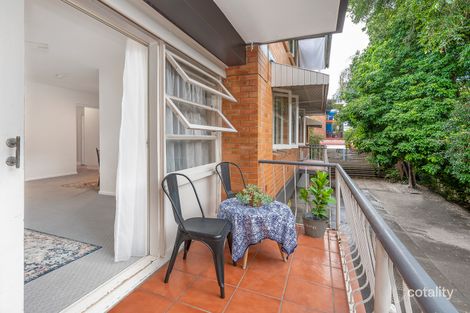 Property photo of 2/26 London Road Clayfield QLD 4011