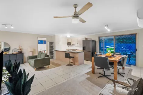 Property photo of 87 Ham Road Mansfield QLD 4122