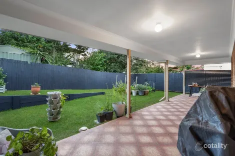 Property photo of 87 Ham Road Mansfield QLD 4122