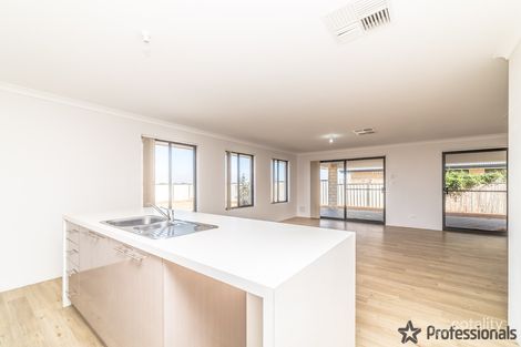 Property photo of 39 Weeloo Road Waggrakine WA 6530