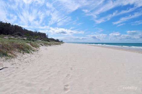 Property photo of 6 Wingbet Court Banksia Beach QLD 4507