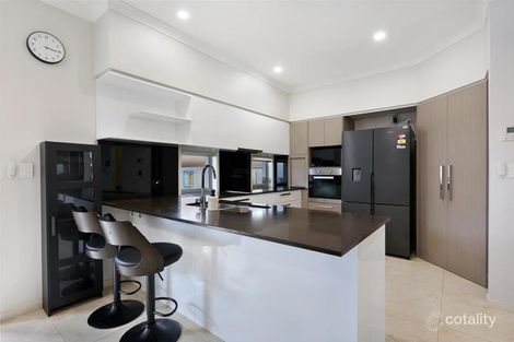 Property photo of 3/32 Tedder Avenue Main Beach QLD 4217