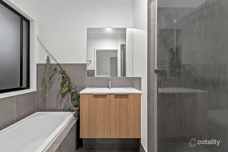 Property photo of 5 Elegans Street Pallara QLD 4110