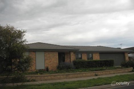 Property photo of 4 Ramsbury Street Craigieburn VIC 3064