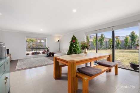 Property photo of 19 Stevensons Rise Kyneton VIC 3444