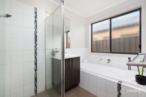 Property photo of 19 Stevensons Rise Kyneton VIC 3444