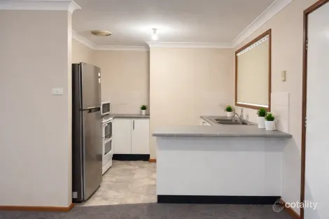Property photo of 3/3 Strong Place Richmond NSW 2753