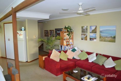 Property photo of 9 Murumba Close Ocean Shores NSW 2483