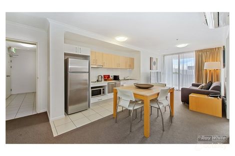 Property photo of 302/102-108 Victoria Parade Rockhampton City QLD 4700